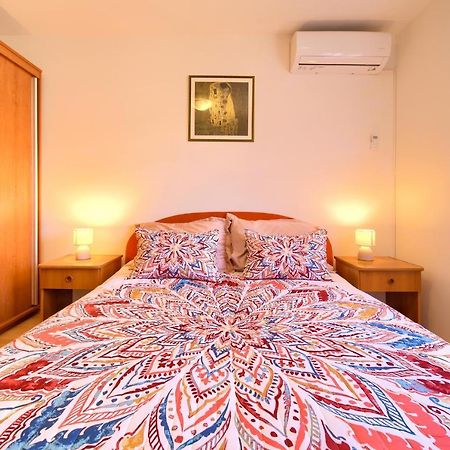 Apartman Noel Krk Town Esterno foto