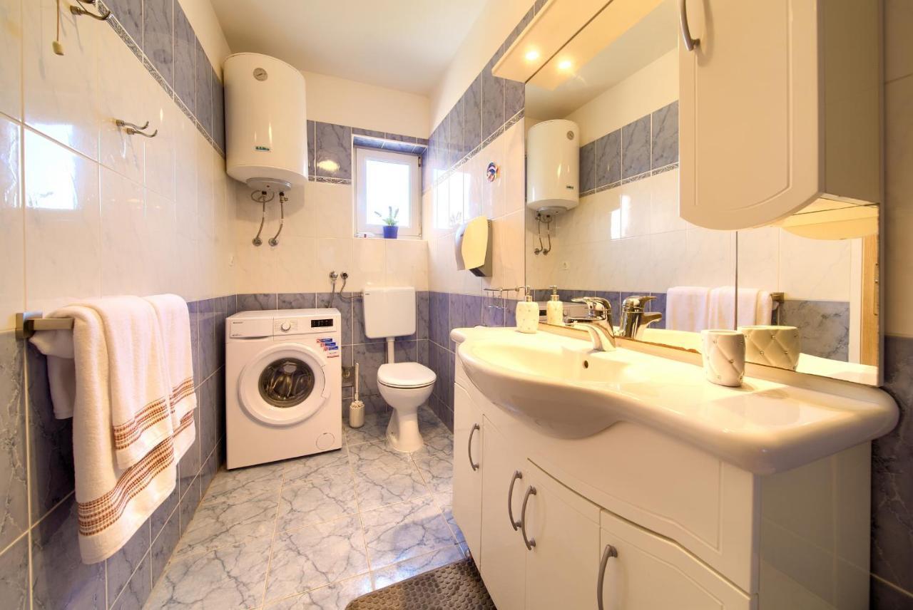 Apartman Noel Krk Town Esterno foto