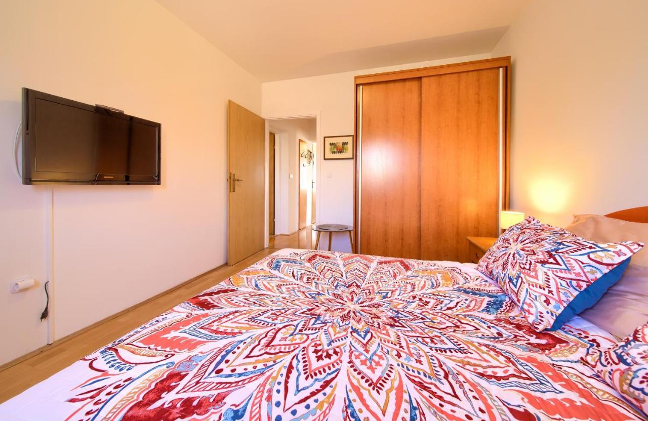 Apartman Noel Krk Town Esterno foto